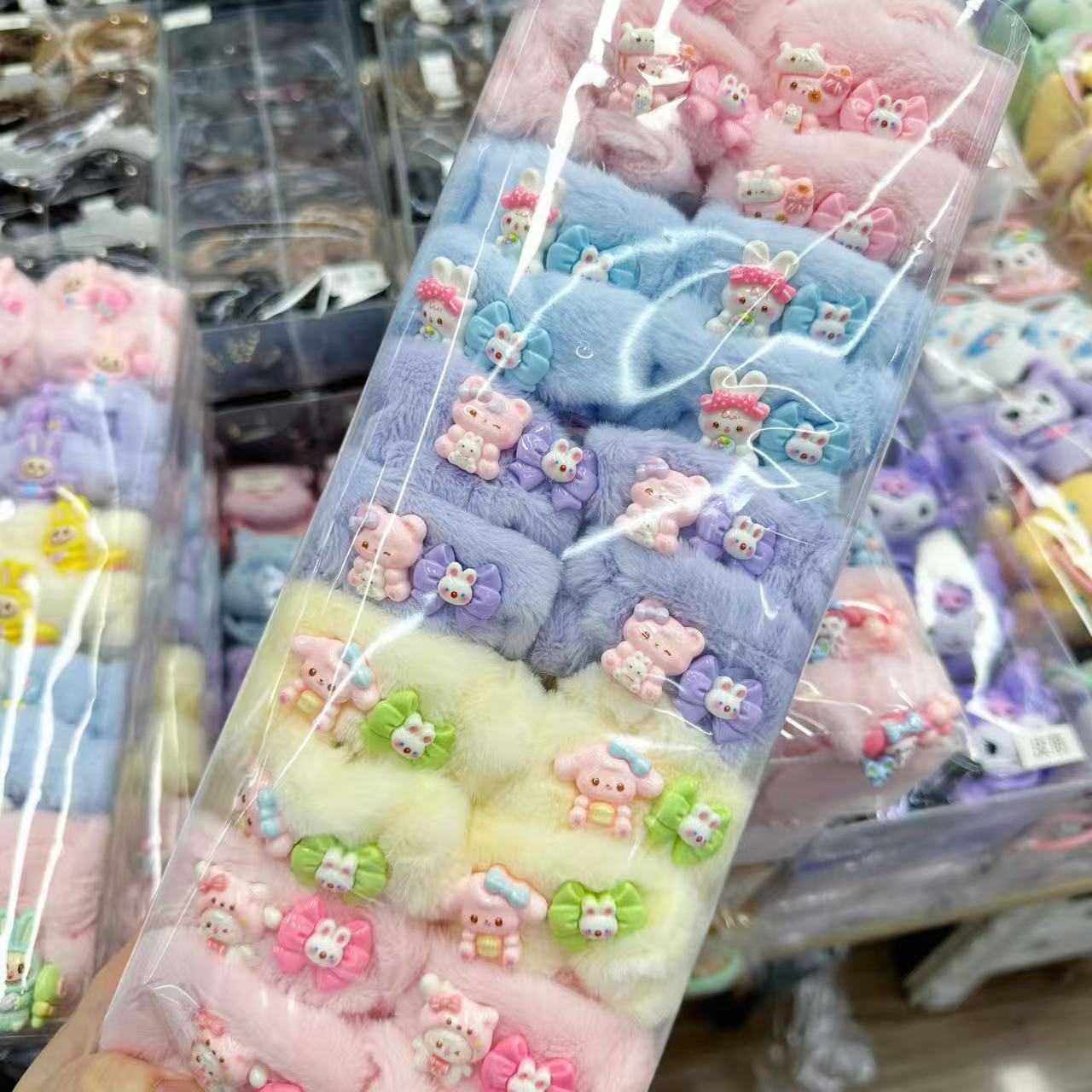 Plush doll hair clip, Sanrio duckbill clip, cute cartoon Kuromi hair clip, female side bangs, broken hair clip Plush doll hair clip, Sanrio duckbill clip, cute cartoon Kuromi hair clip, female side bangs, broken hair clip