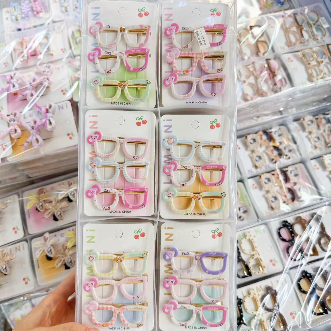 Creative cartoon polka dot glasses hair clip, Kitty sweet girl bangs, side clip, cute children's hair accessory hair clip