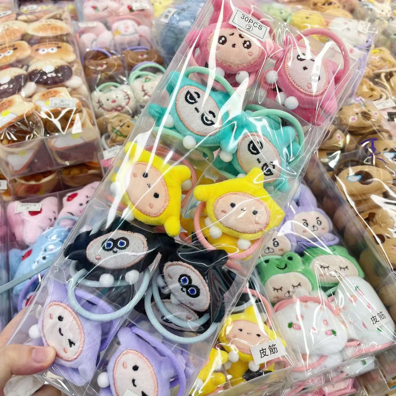 Plush doll hair clip, Sanrio duckbill clip, cute cartoon Kuromi hair clip, female side bangs, broken hair clip Plush doll hair clip, Sanrio duckbill clip, cute cartoon Kuromi hair clip, female side bangs, broken hair clip