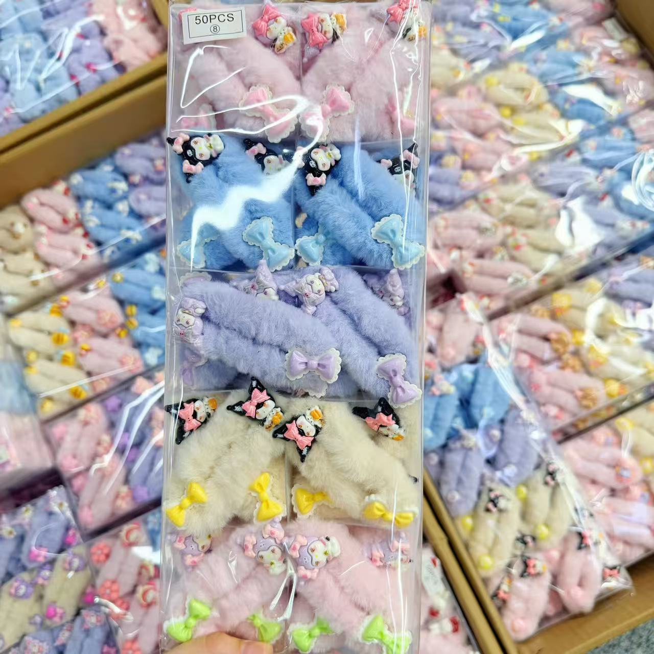 Plush doll hair clip, Sanrio duckbill clip, cute cartoon Kuromi hair clip, female side bangs, broken hair clip Plush doll hair clip, Sanrio duckbill clip, cute cartoon Kuromi hair clip, female side bangs, broken hair clip
