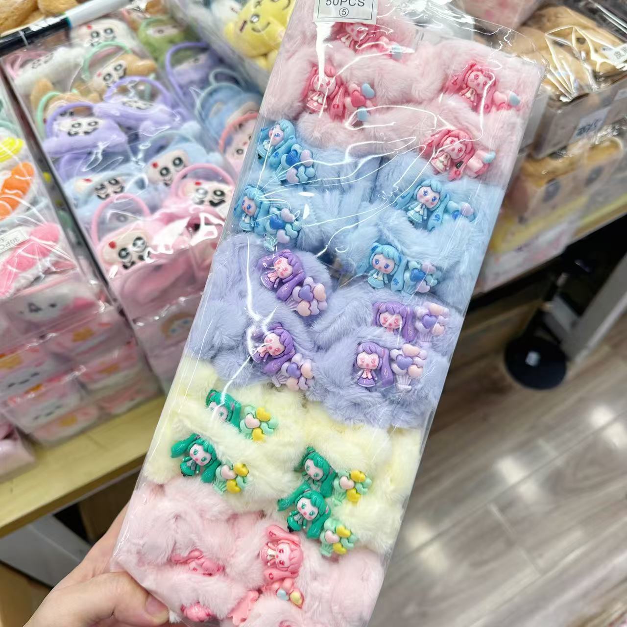 Plush doll hair clip, Sanrio duckbill clip, cute cartoon Kuromi hair clip, female side bangs, broken hair clip Plush doll hair clip, Sanrio duckbill clip, cute cartoon Kuromi hair clip, female side bangs, broken hair clip
