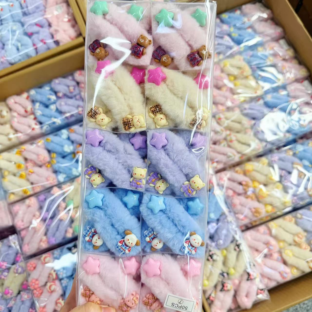 Plush doll hair clip, Sanrio duckbill clip, cute cartoon Kuromi hair clip, female side bangs, broken hair clip Plush doll hair clip, Sanrio duckbill clip, cute cartoon Kuromi hair clip, female side bangs, broken hair clip