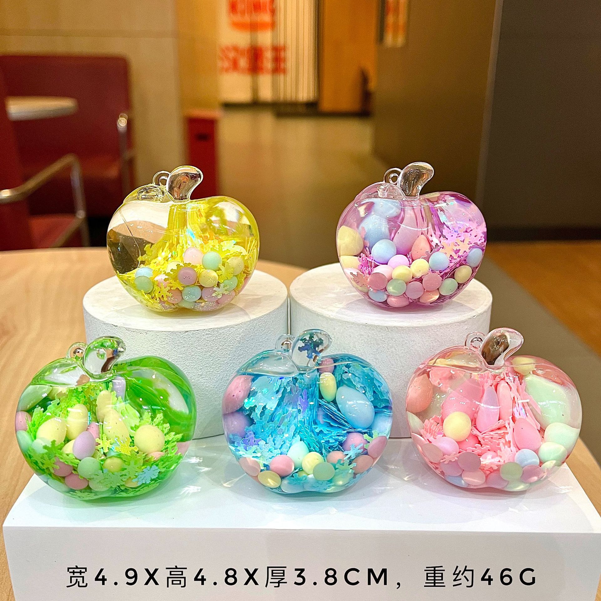 Cartoon Cute Apple Doll Oil Filled Keychain Accessories Desktop Ornament Pendant Creative Gift Flowing Sand Bottle Wholesale