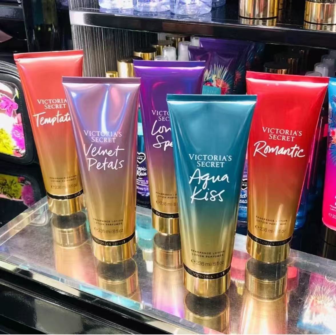 Victoria's Secret Fragrance Velvet Petals Moisturizing, Moisturizing, and Long lasting Fragrance 236ml Body Lotion
