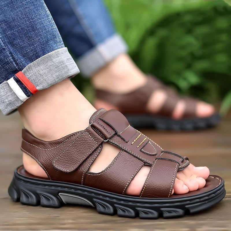 Sandals for men going out, wear-resistant, anti slip, waterproof beach shoes for driving to work, outdoor sandals for men