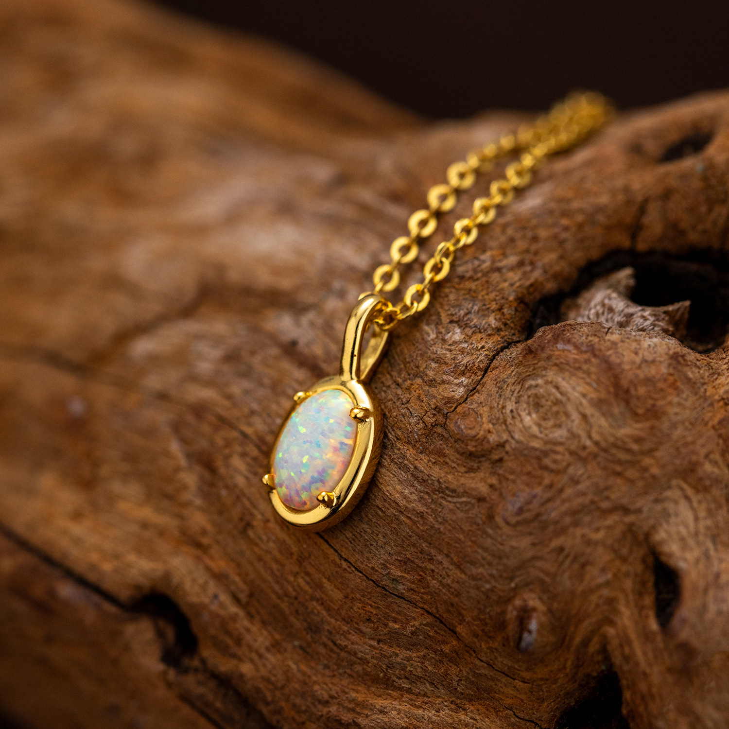 S925 pure silver simple and versatile geometric oval jelly opal pendant, niche, light luxury, high-end, round collarbone chain for women