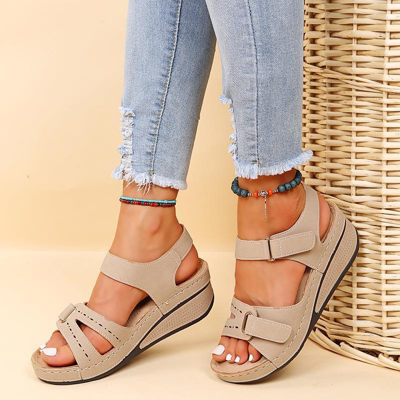 Foreign Trade 2025 Summer New Retro Women's Sandals Car Thread Hole Shoes Large Round Head Slope Heel Comfortable Sandals for Women