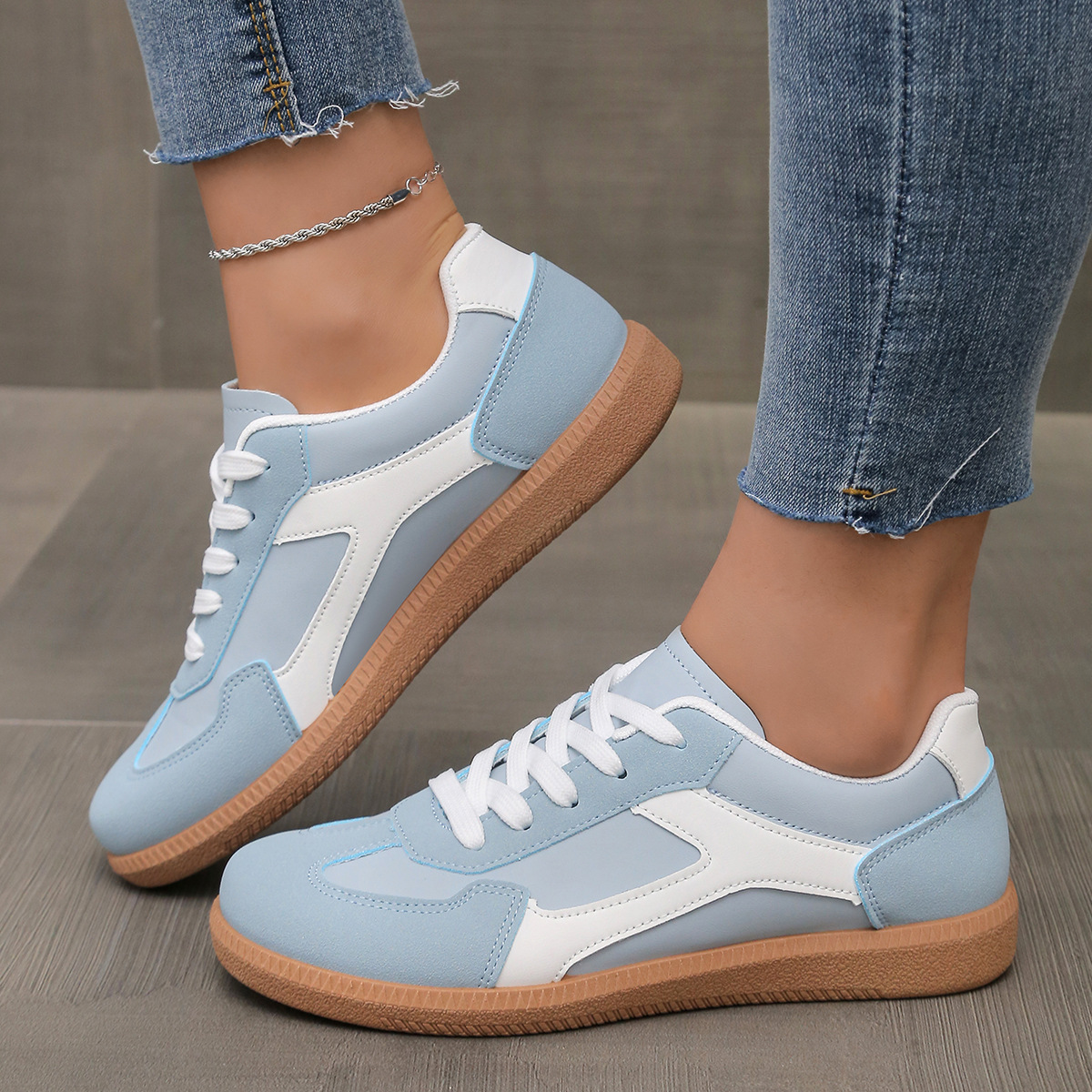 European and American foreign trade plus size 2025 autumn new flat bottomed casual outer wear anti slip German training shoes lace up lightweight sports shoes