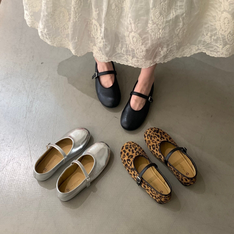 French leopard print single button Mary Jane shoes for women summer silver soft sole flat bottom shallow mouth single shoe retro niche ballet shoes