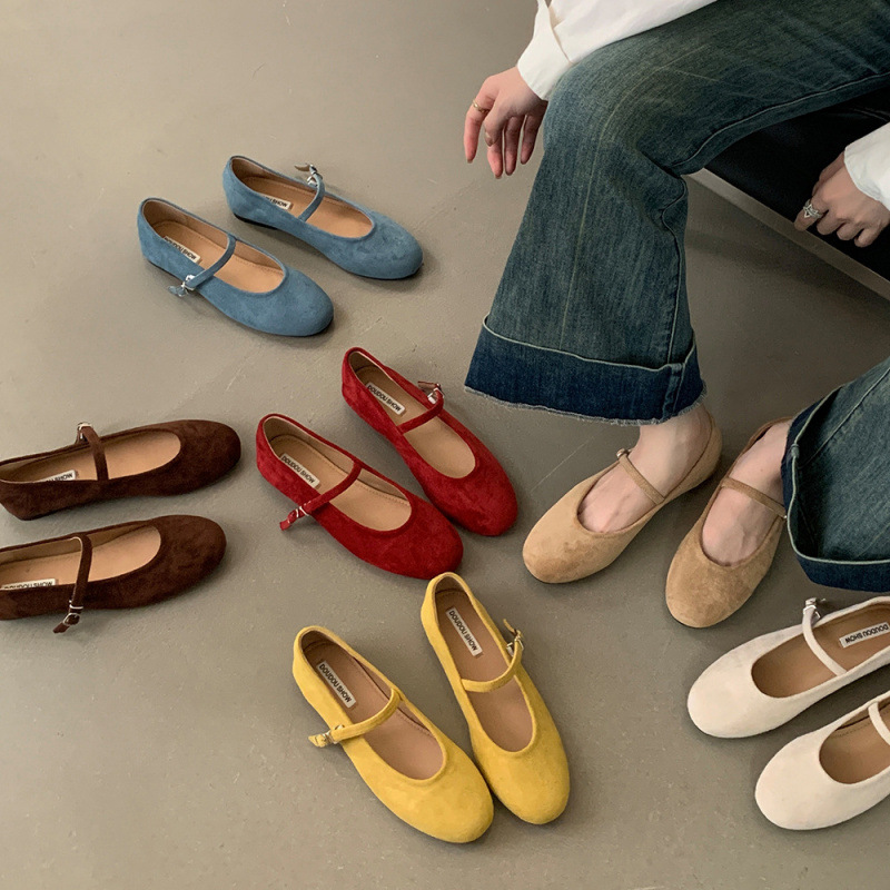 2025 Autumn Pregnant Women's Anti slip Ballet Shoes with Skirt Mary Jane Shoes Trendy Flat Retro Small Red Single Shoes Fairy