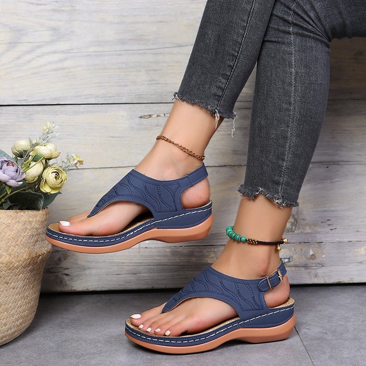 Manufacturer's spot cross-border 2025 new solid color embroidered toe clip women's plus size sandals ladies sandal