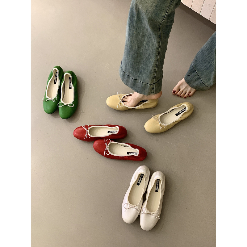 Korean retro niche interior height increasing bow single shoes for women 2026 new small fragrant style shallow mouth pleated ballet shoes