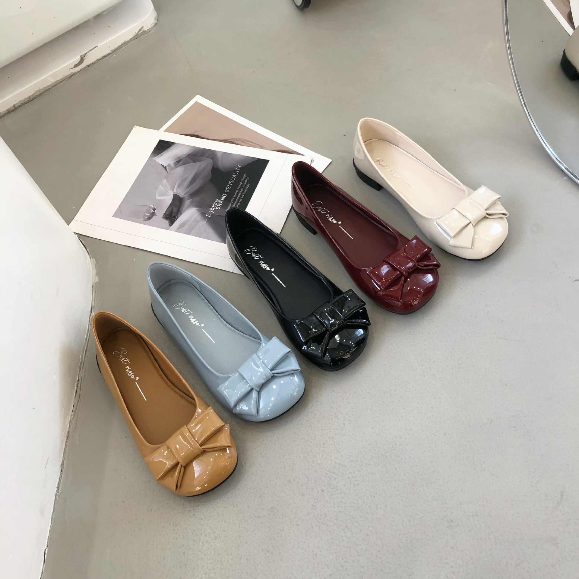Korean version gentle temperament round headed shallow bow versatile all season single shoe flat bottom women's shoes boat shoes 2025 new
