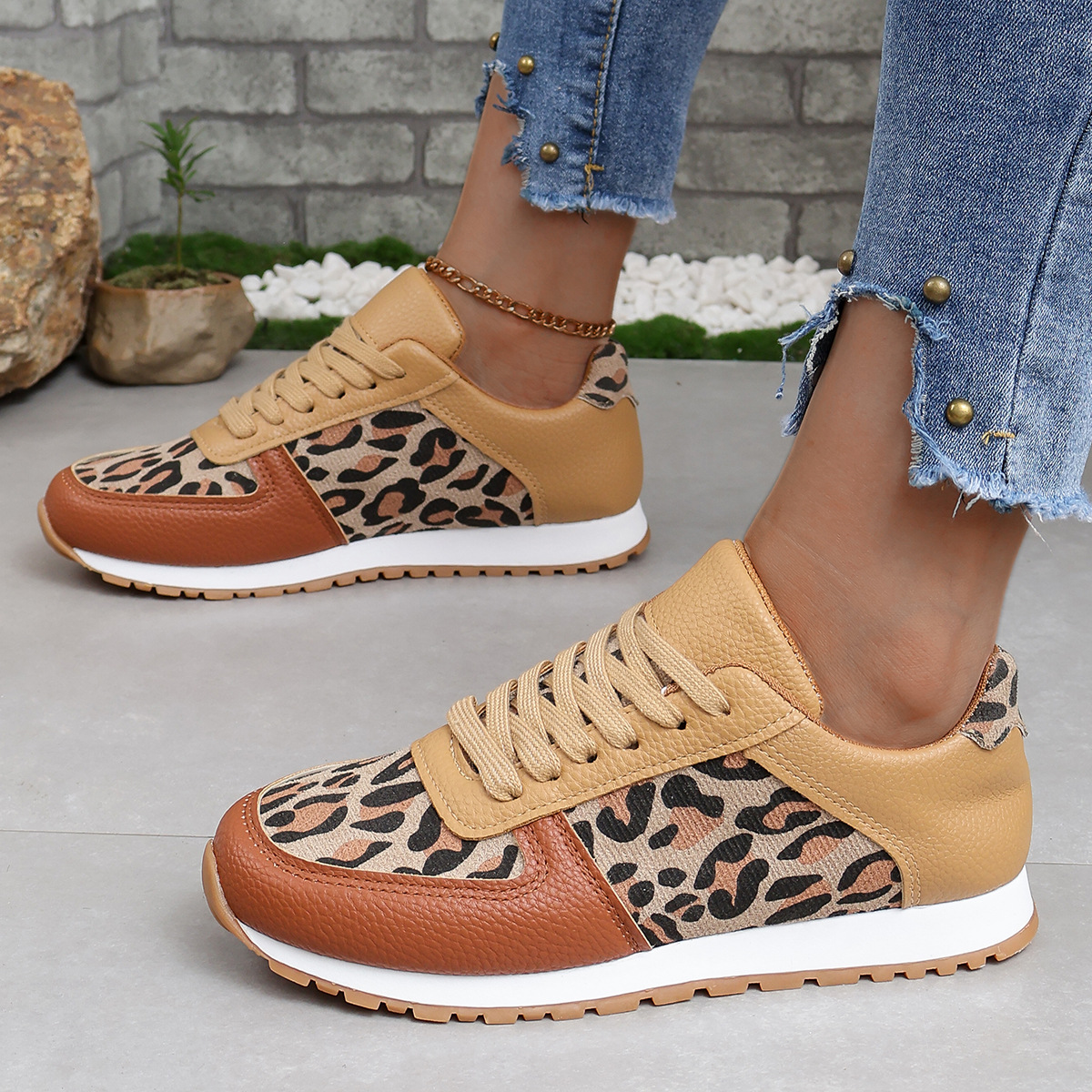 Sneakers foreign trade plus size new spliced lace up sports shoes 2025 low top leopard print sports casual shoes for women
