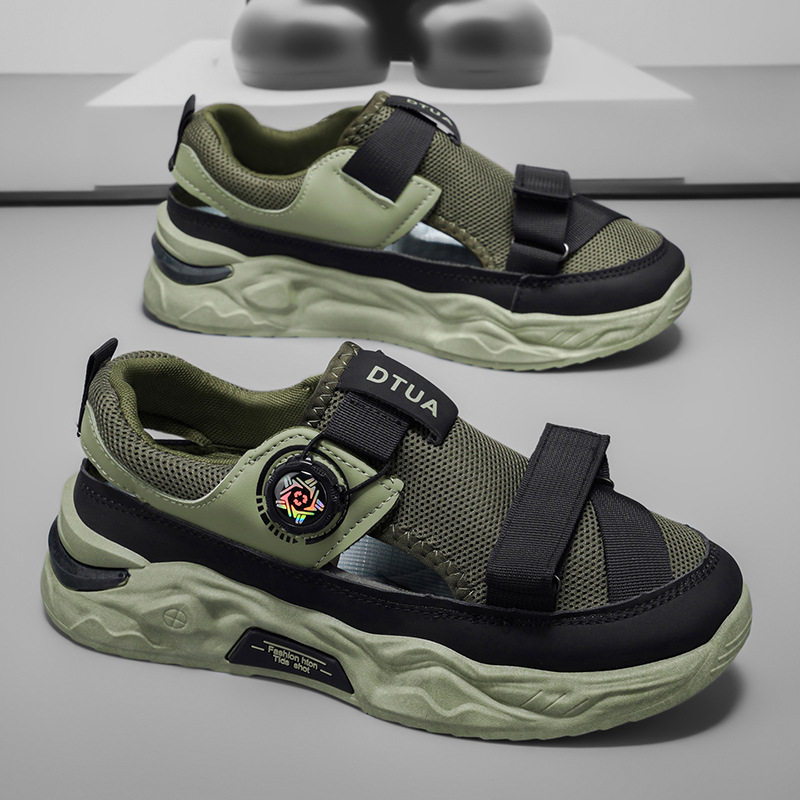 Light luxury sandals for men in summer 2026, high aesthetic value, breathable perforated shoes, trendy men's outdoor sports, beach spinning button shoes