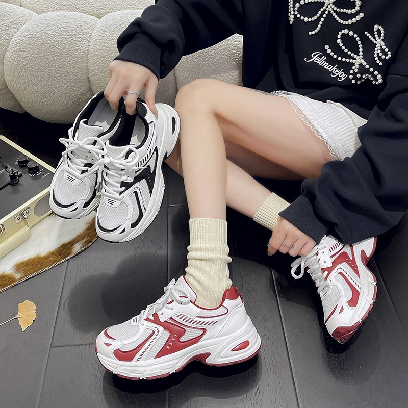 Cross border plus mesh breathable casual sports shoes for women, 2026 spring/summer new versatile round toe lace up dad shoes