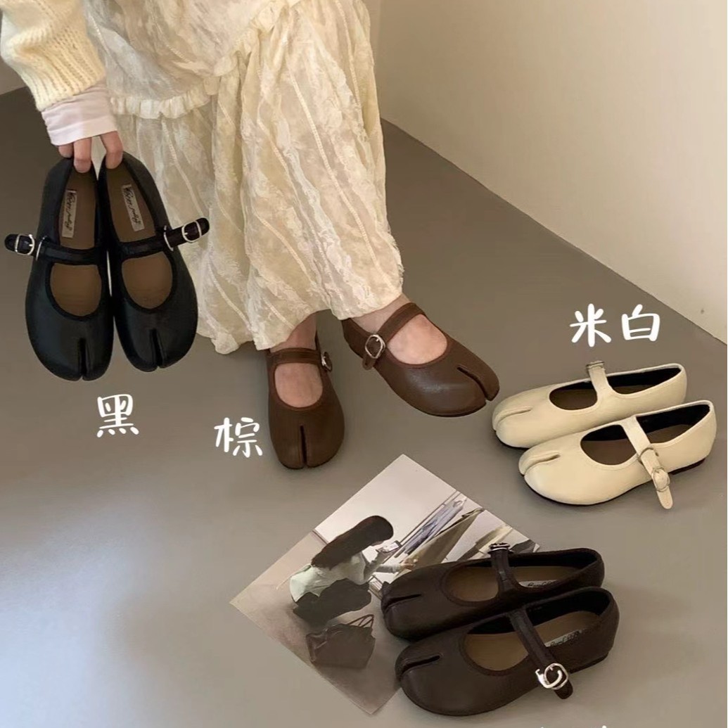 Korean version 2026 spring French retro split toe Mary Jane shoes women's shoes soft sole niche shallow mouth single shoes flat shoes women