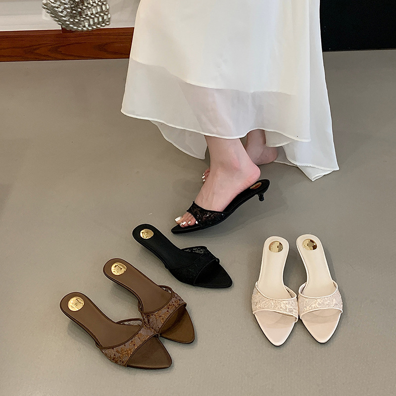 2026 Summer Fashion Versatile Cat Heel Sandals French Simple One Line Cool Dragging Pointed Mesh Temperament External Slippers