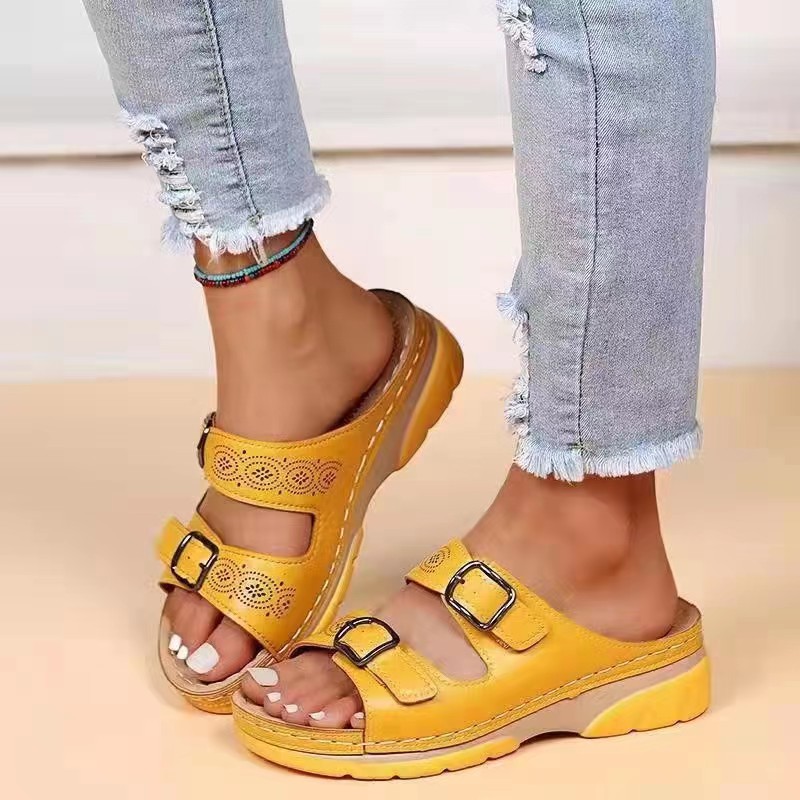 Cross border plus size women's slippers 2022 new European and American thick low straight belt buckle round toe casual shoes size 35-43