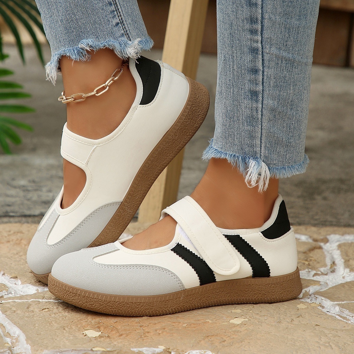 European and American cross-border plus size spring flat women's singles shoes, women's retro niche comfortable lazy German training shoes, new wholesale plus size