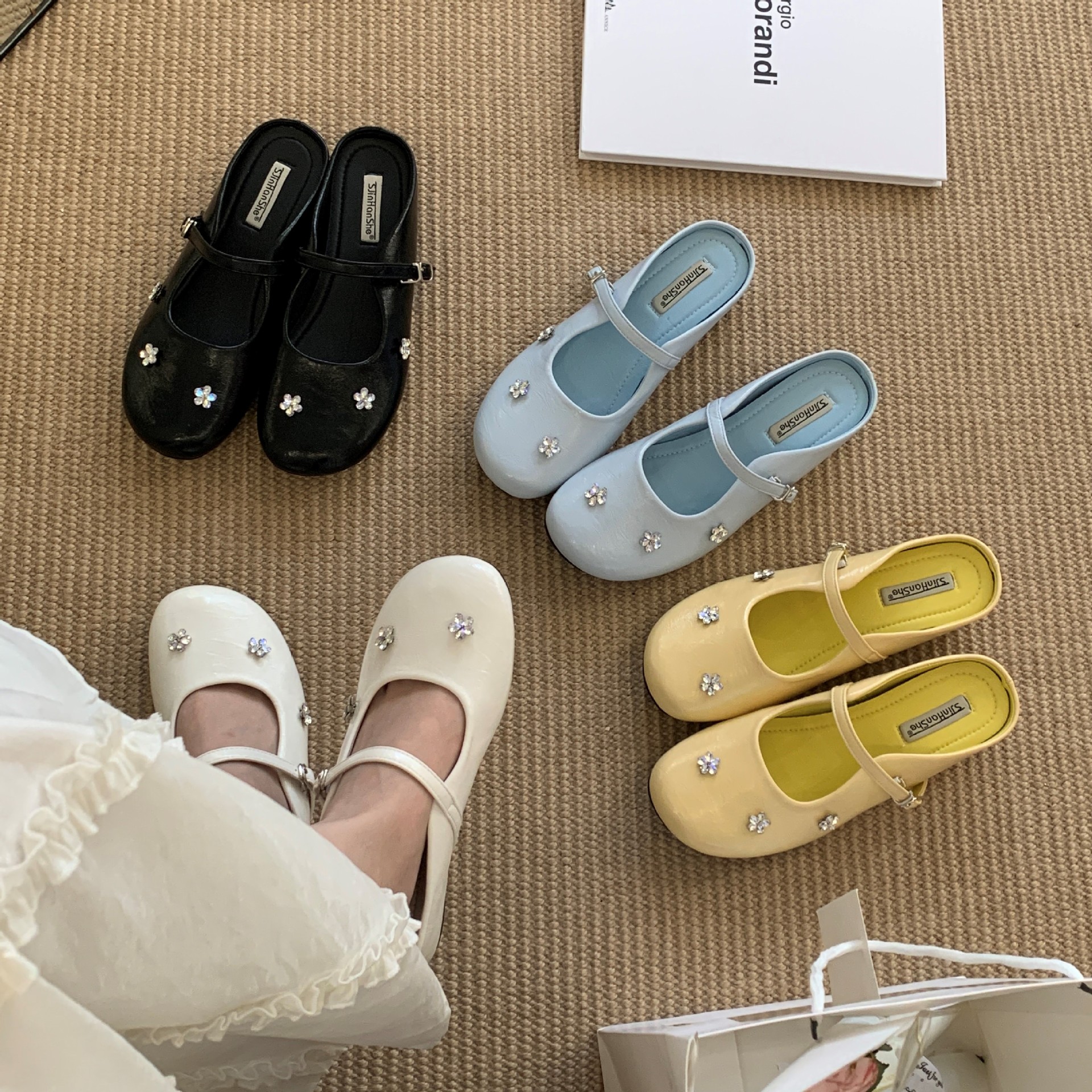 2025 New Height Raising Baotou Half Slippers Women's Shoes Summer Outwear Korean Edition Round Head Cute Mary Jane Silver Single Shoes