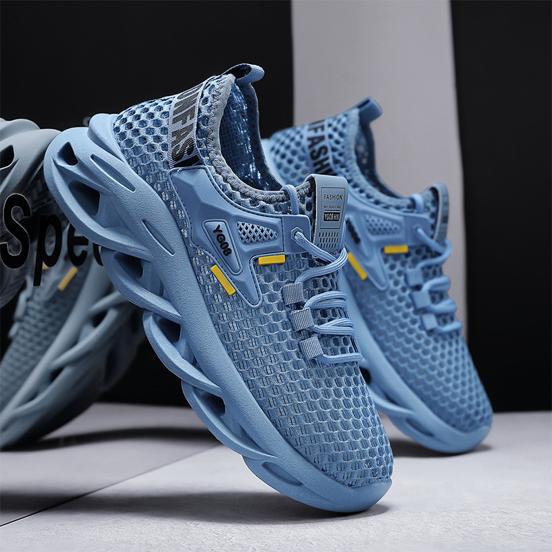 Men's shoes 2026 summer breathable mesh sports shoes men's lightweight casual anti odor shoes flat bottomed teenage running shoes