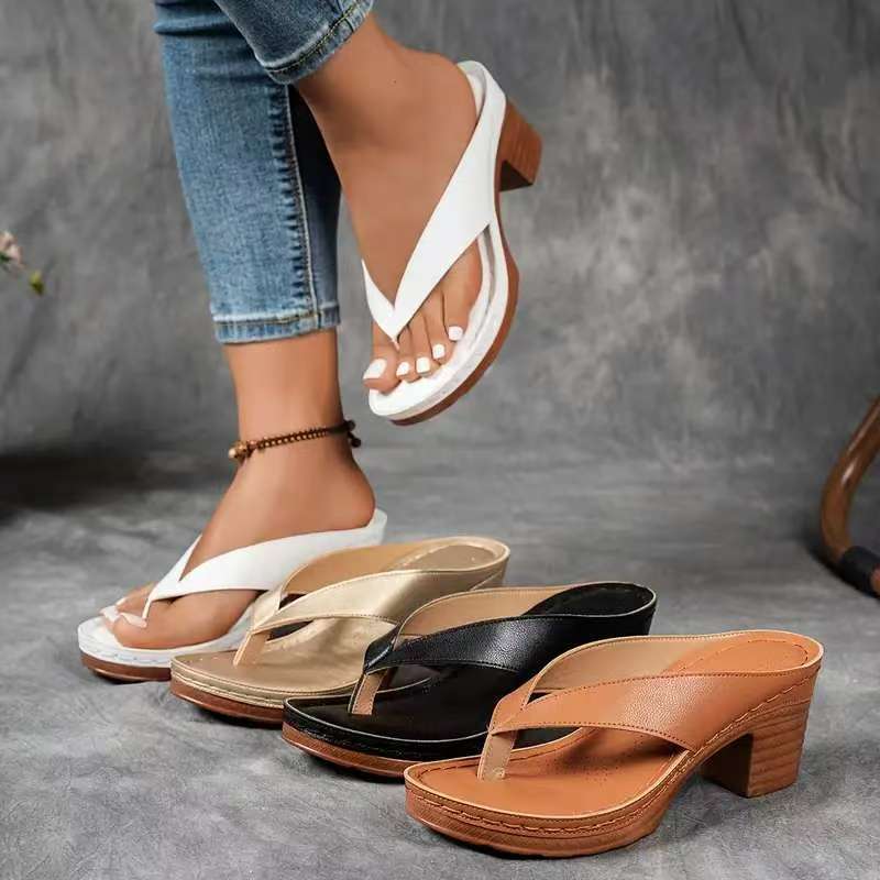 Cross border new plus size European and American clamp foot thick high heels fashionable sandals wholesale thick heel sandals women's independent station