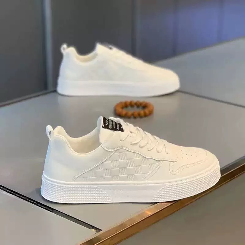 2026 Spring New Breathable Casual Board Shoes Men's White Shoes Youth Sports Board Shoes Simple Casual Men's Shoes