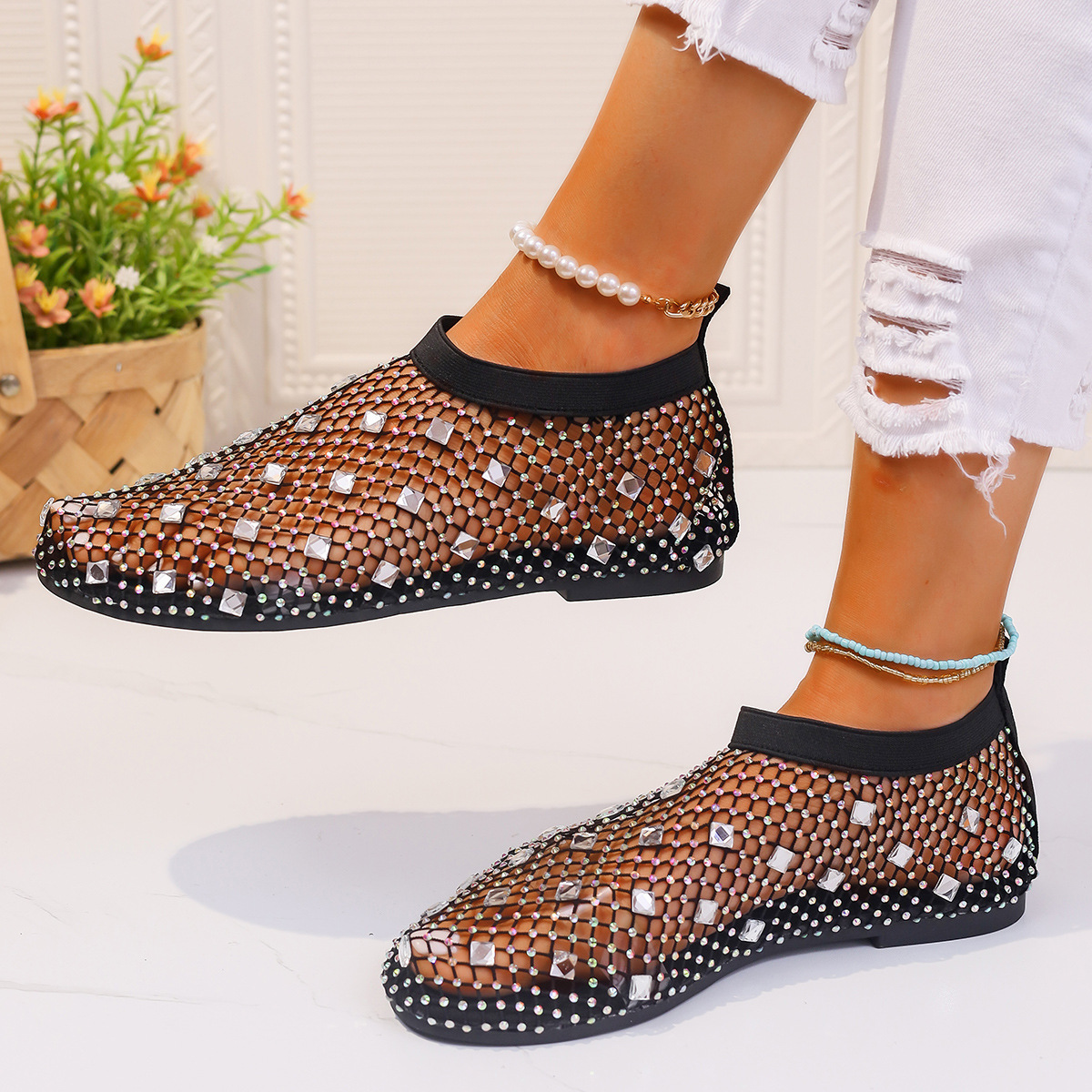Cross border plus size new popular flat bottom color diamond fishing net socks flat bottom sandals European and American popular one foot sandals