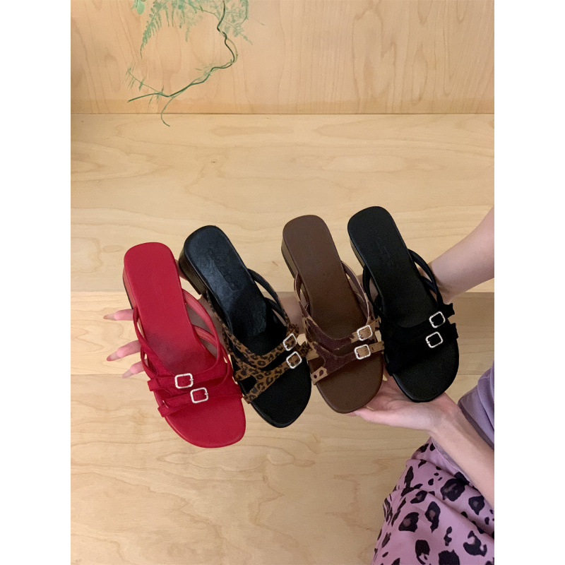 Casual Retro Double Buckle Strap Women's 2026 Summer New Seaside Vacation Slope Heel Outerwear Roman Sandals