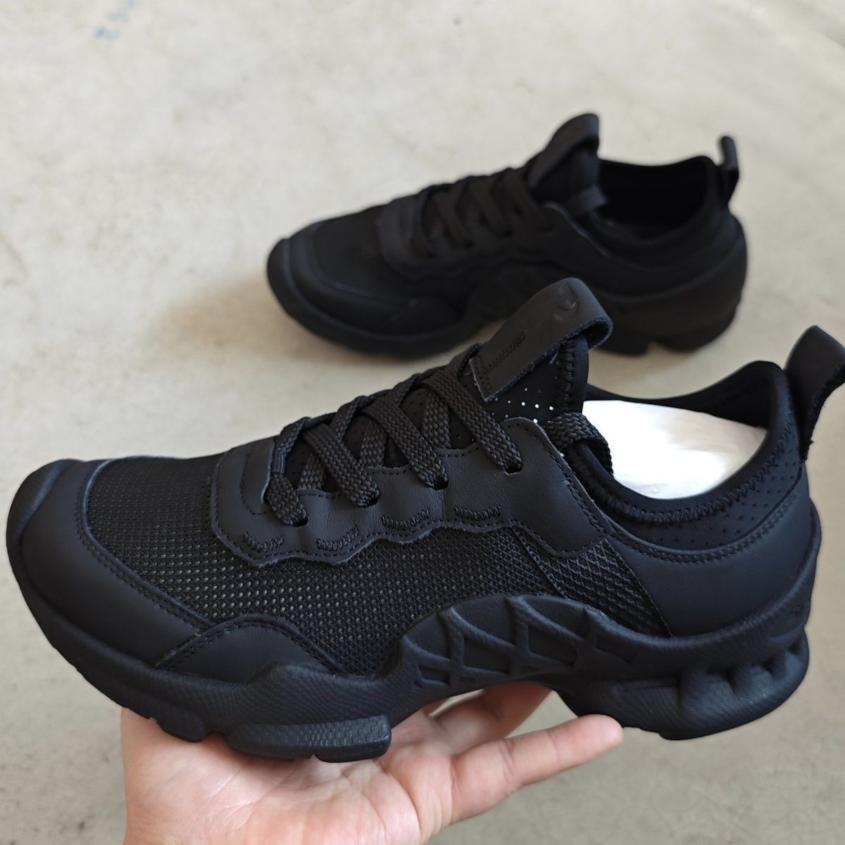 2025 Summer Versatile Men's Shoes New Breathable Casual Outdoor Sports Shoes Summer Mesh Casual Shoes Men's Mesh Shoes