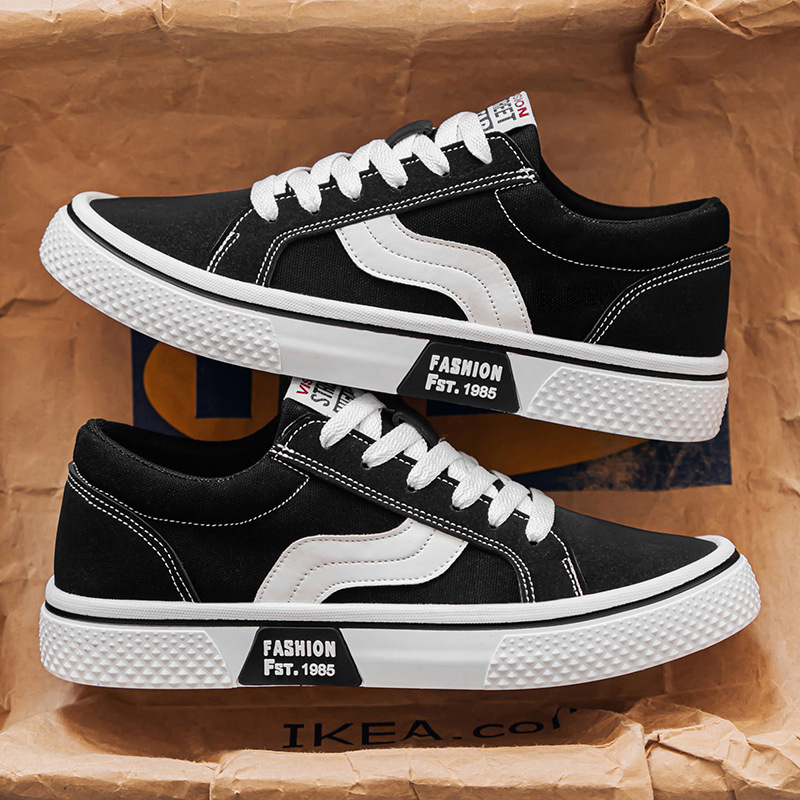Men's 2026 Spring New Breathable Versatile Skateboarding Shoes Men's Soft Bottom Casual Sports Trend Fashion Canvas Shoes