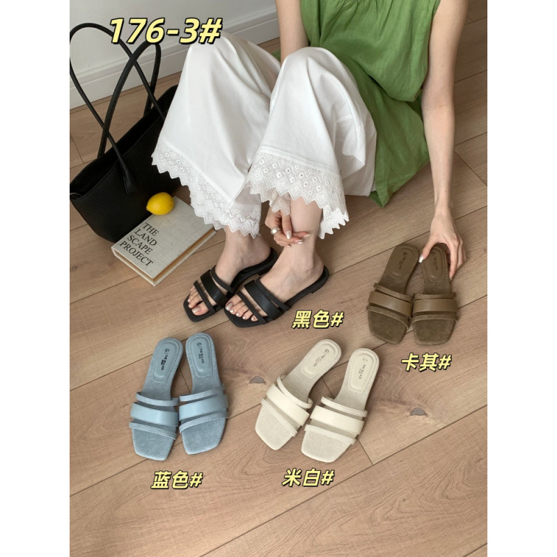 Korean version square headed one-piece slippers for women's summer outdoor wear 2026 new style simple thick heel exposed toe cool slippers