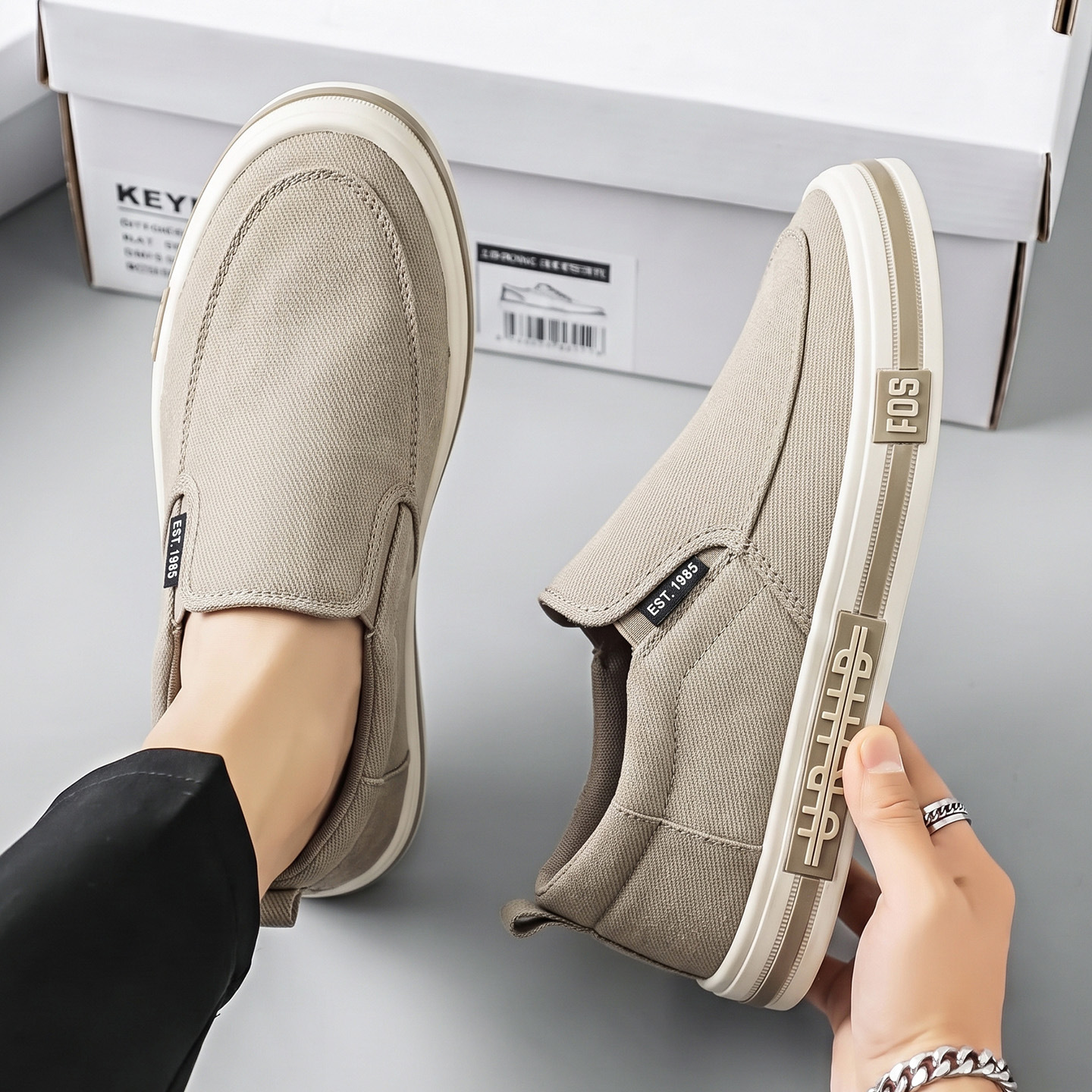 Men's new breathable, lightweight, trendy and versatile canvas shoes for teenagers, low cut casual single shoes, one foot driving shoes