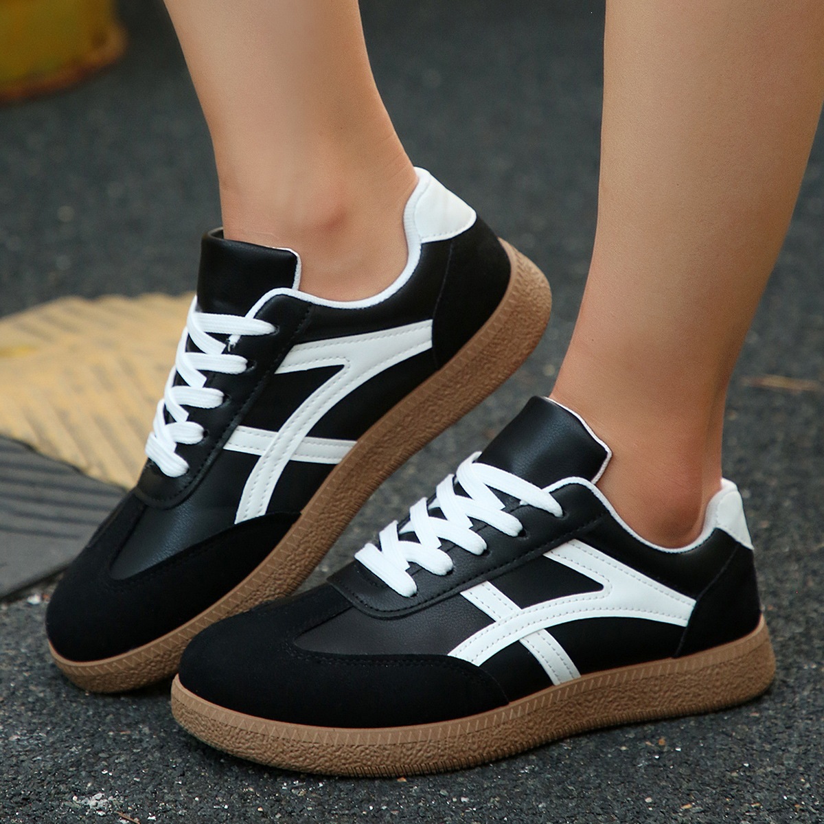 Cross border foreign trade plus size German training shoes women's new flat casual board shoes anti slip versatile lightweight sports Forrest Gump shoes
