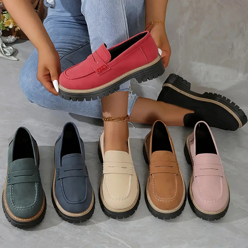 2025 New Spring and Autumn Le Fu Shoes Large Casual Sand Grinding British Style Women's Shoes Coarse Heel Thick Bottom Foreign Trade Retro