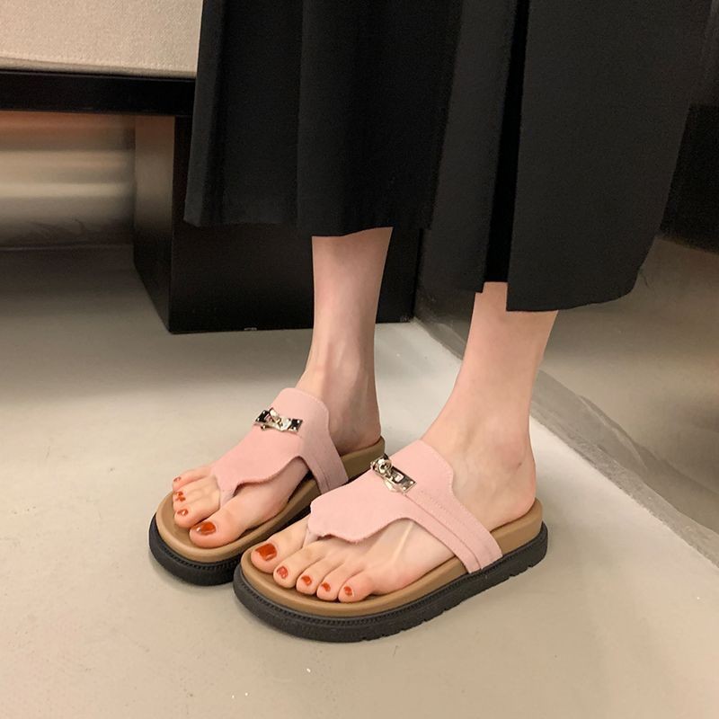 Foreign trade thick soled sandals for women 2025 new metal buckle herringbone clip toe slippers summer outdoor beach sandals for women
