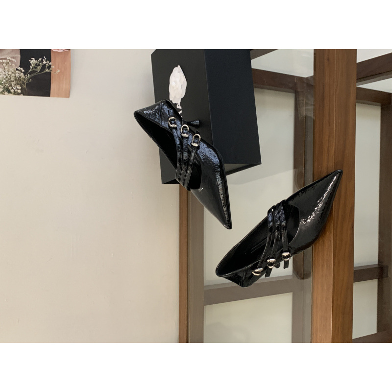 2026 new spring style pointed button niche slim heel high-heeled shallow mouth temperament fashionable versatile single shoe for women