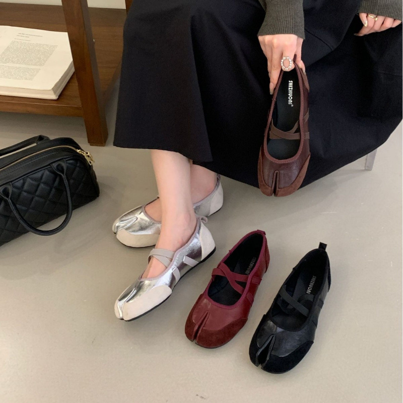 2025 Autumn Red Shoes Ballet Pig Feet Split Toe Women's Shoes Mary Jane Shoes Women's Flat Shoes New Super Soft