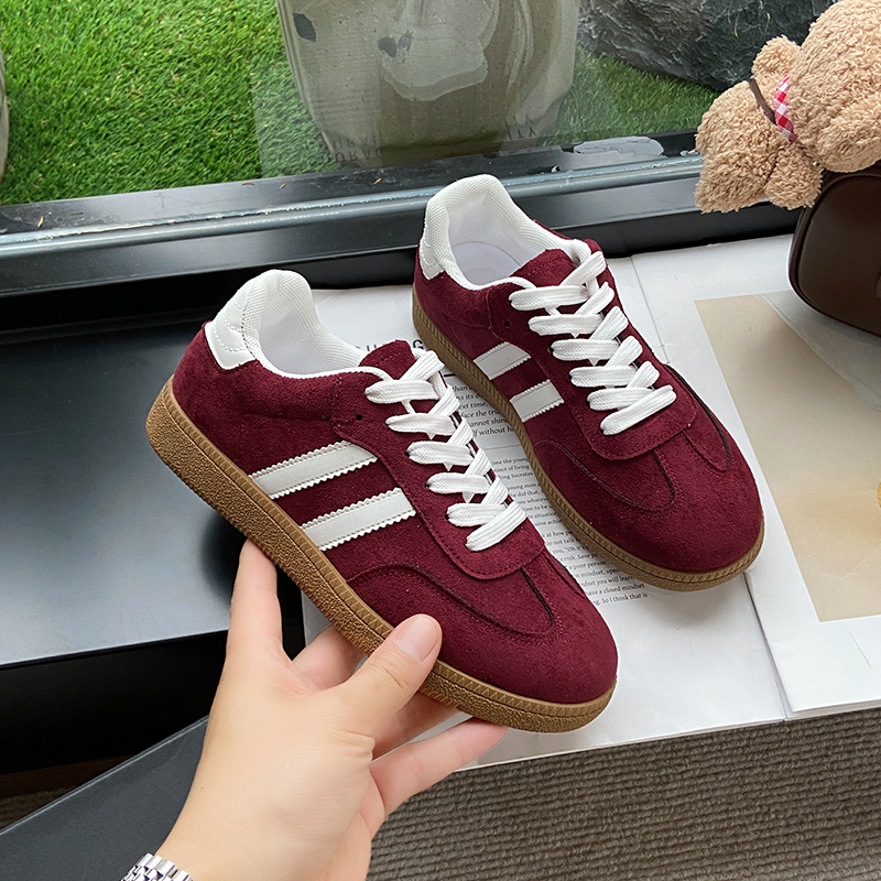 Large casual frosted board shoes for spring and autumn women, new sports versatile retro single shoes, student board shoes, moral training shoes, women's shoes
