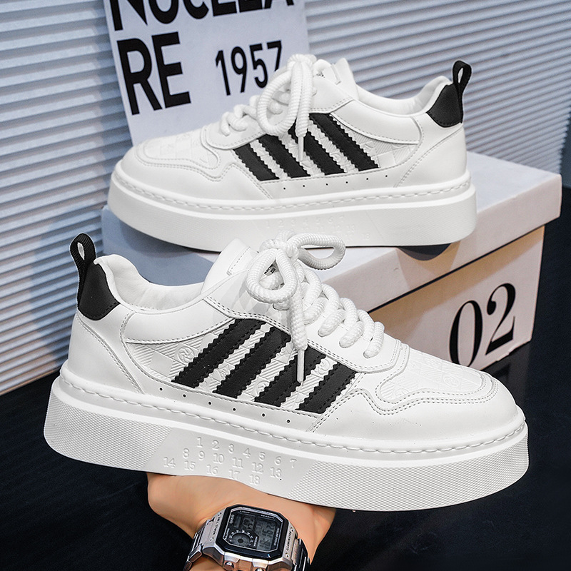 New style men's shoes in spring 2026, casual white shoes, simple and comfortable shoes, fashionable and versatile shoes, shaking and sound explosive