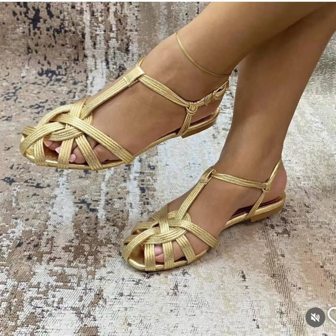 Spot production of 2026 European and American fashion women's sandals Sandals summer flat bottom