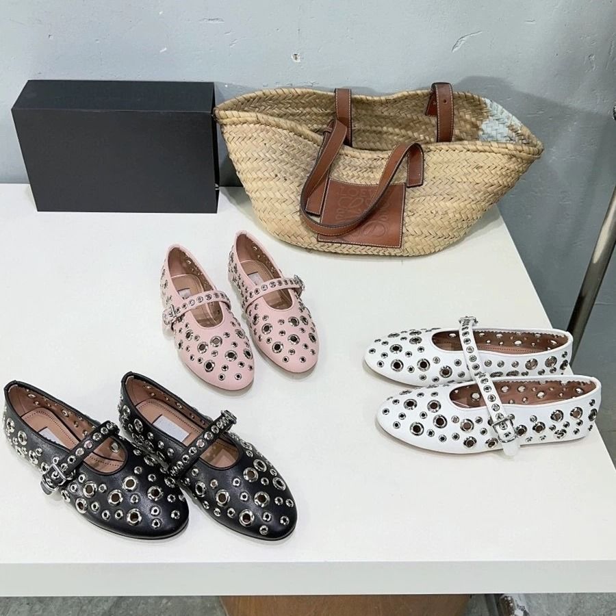 2024 New Mary Jane Water Diamond Ballet Shoes Round Head Flat Bottom Riveted Hollow Water Diamond Single Shoes