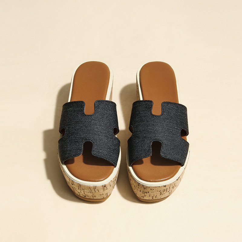 New Thick soled High Rise Slope Heel Slippers for Women's Beach Wear in Spring and Summer of 2025 for Foreign Trade