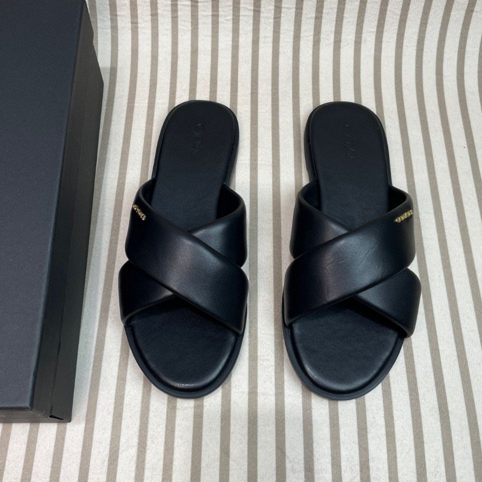 Foreign trade order 25 new cross strap flat slippers for women wearing summer leather casual versatile beach one line slippers