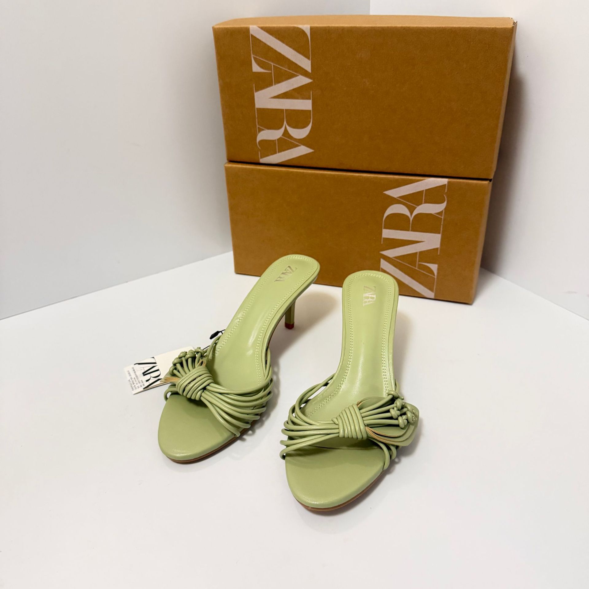 ZA Home 2025 New Women's Shoes Green Petals Low Heel Style High Heels for socialites with shallow toe cap and back strap Single Shoes