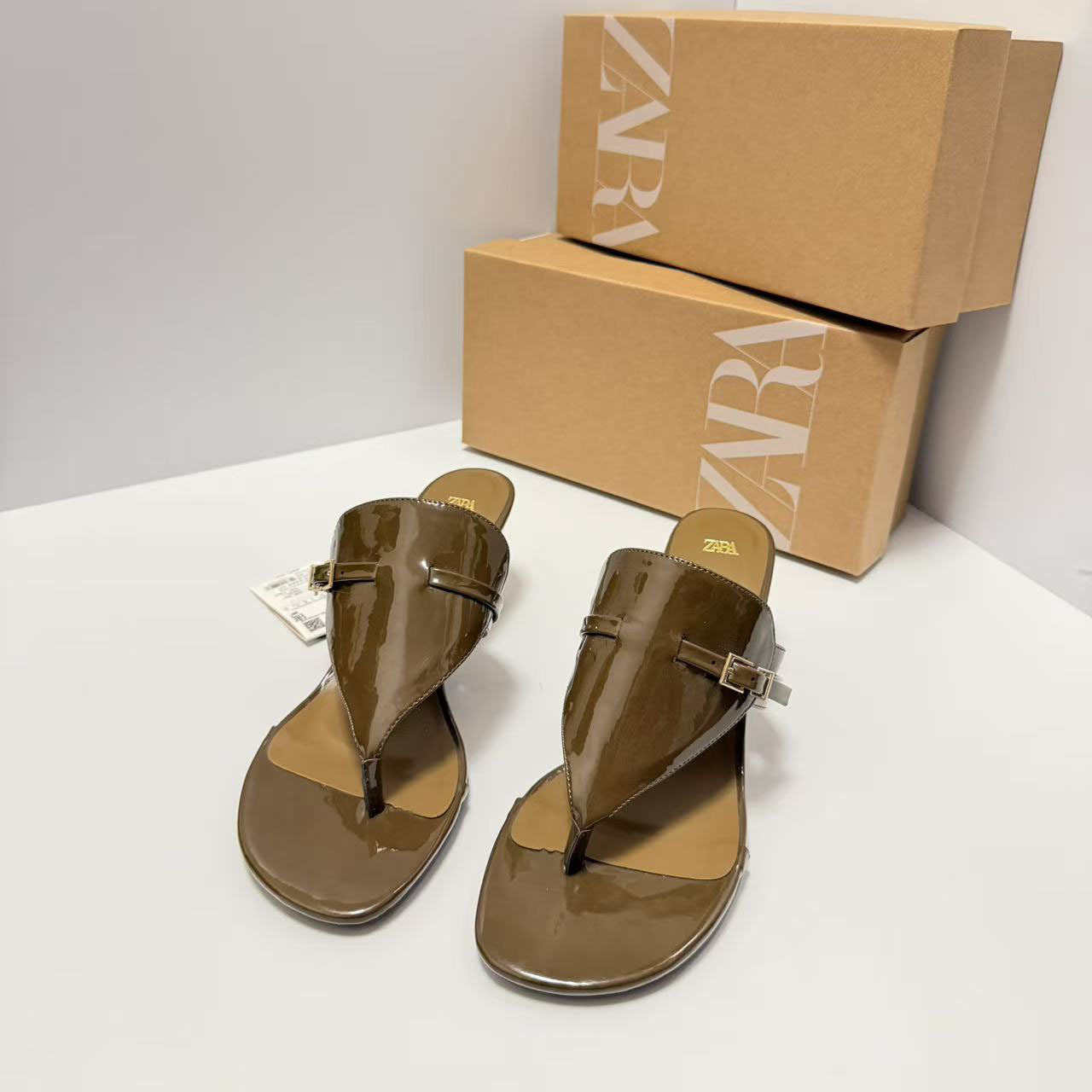 ZA manufacturer 2025 brown belt buckle clip toe slippers high heels women's personality fashion clip foot sandals trend