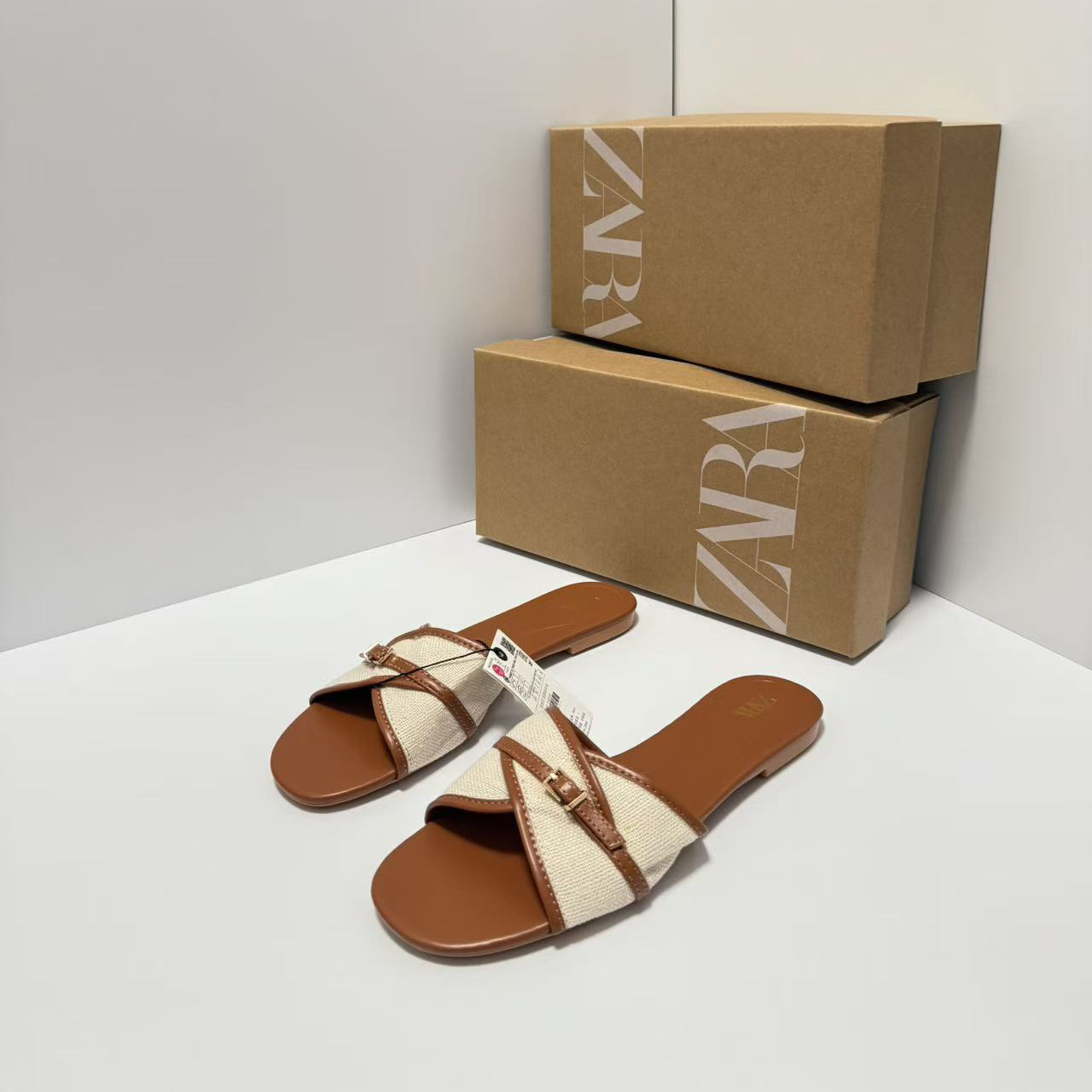 ZA2025 new women's shoes brown buckle decoration flat sandals for women to wear on the beach, beach cooldown, European and American