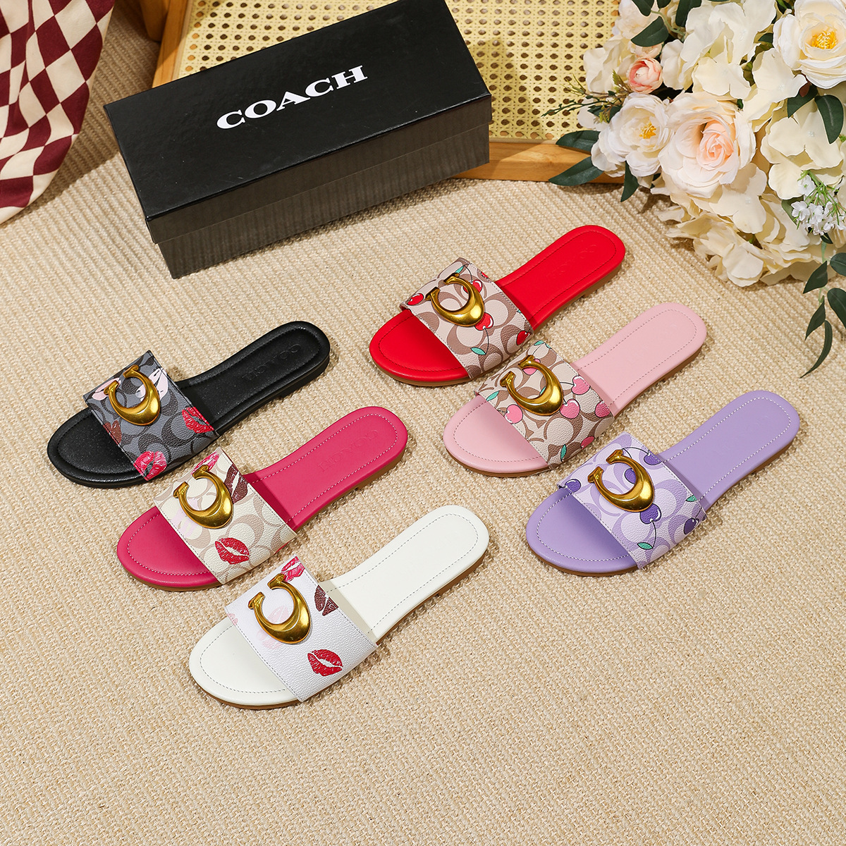 2025 Summer Western Style High Beauty New Chinese Summer COA Word Foreign Trade Flat Bottom Soft Bottom Wear resistant Beach Slippers for Women