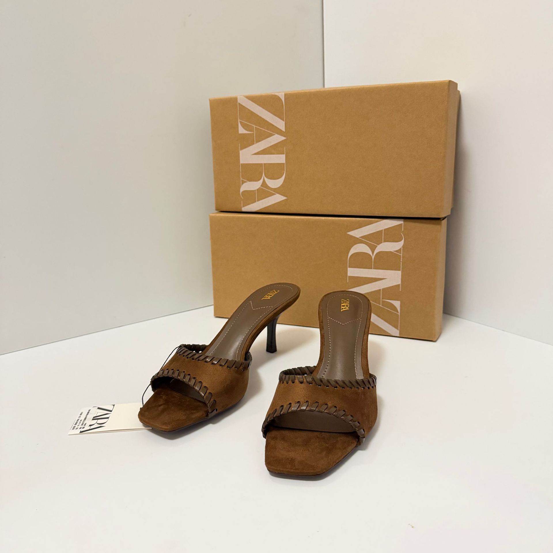 ZA Spring/Summer New Style Threaded Decorative Square Head Mill Shoes Beach Vacation Wind Cool Slippers Strap High Heels New Style
